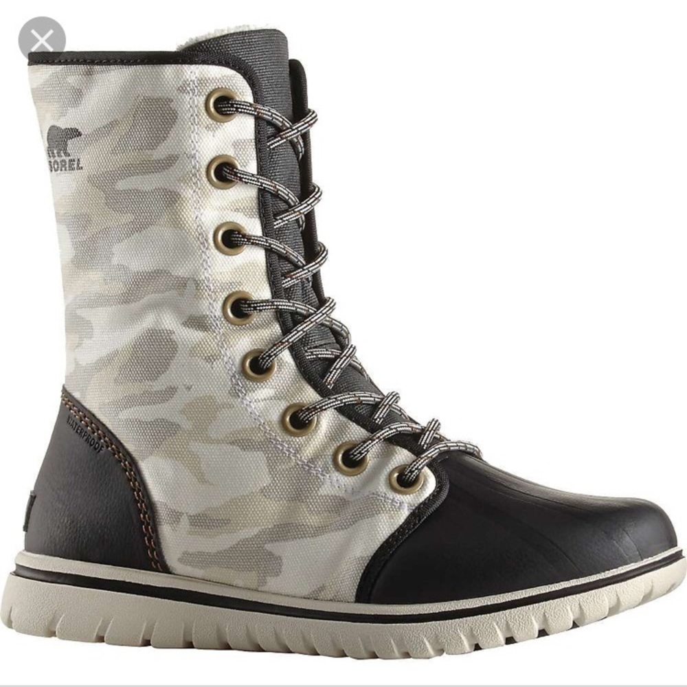 Sorel 1964 Unlined waterproof boots 7 white camo